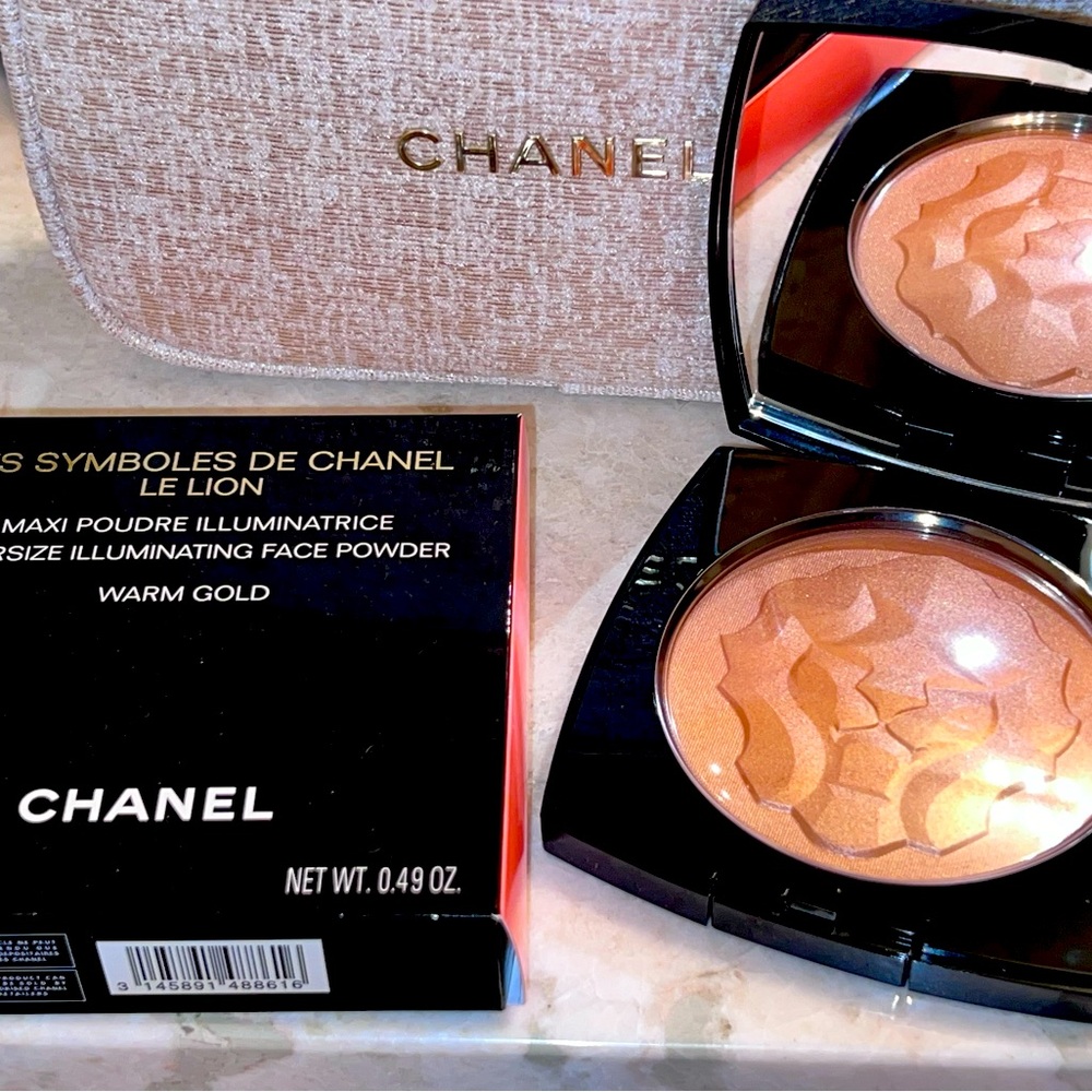 BNIB CHANEL Le Lion Maxi Poudre Illuminatrice - Warm Gold